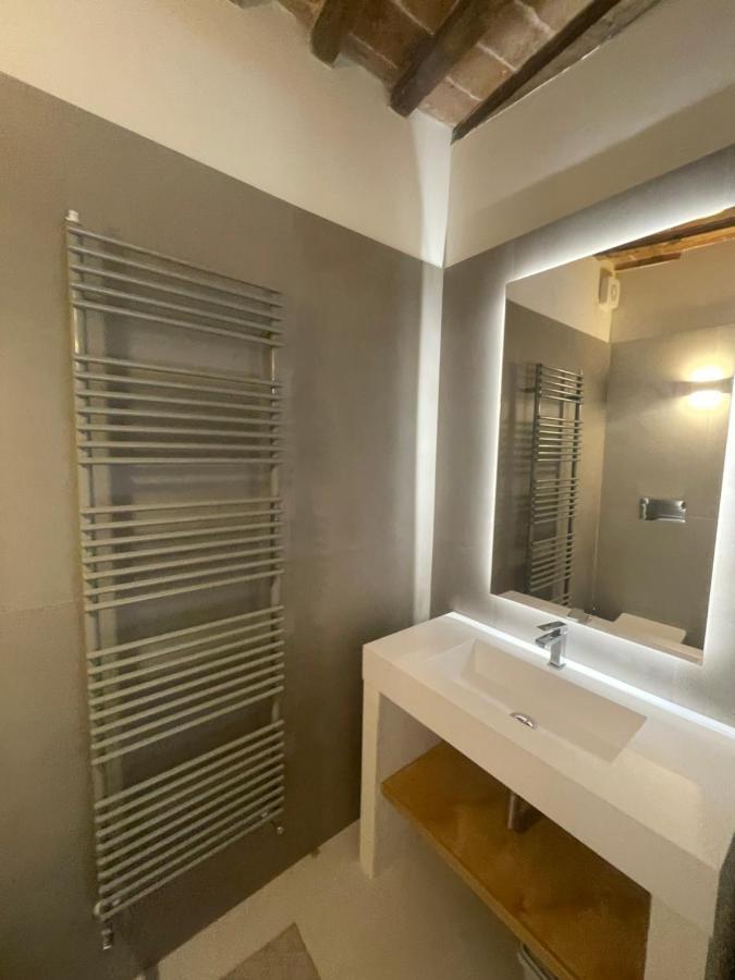 L'Inferno Di Dante Bed & Breakfast กุบบีโอ ภายนอก รูปภาพ