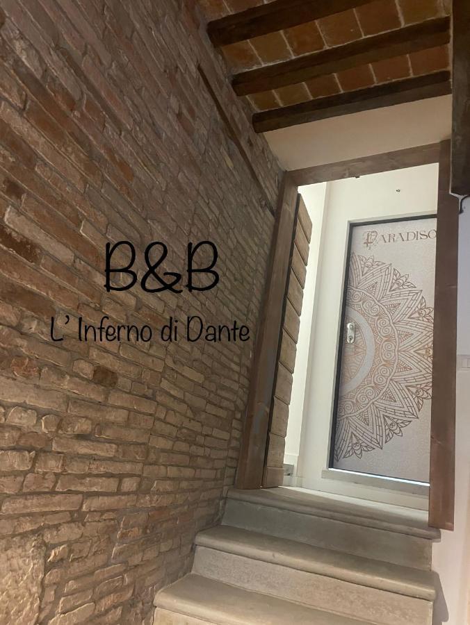 L'Inferno Di Dante Bed & Breakfast กุบบีโอ ภายนอก รูปภาพ
