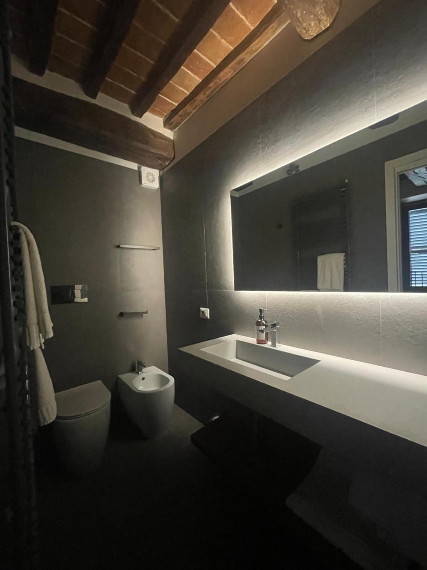 L'Inferno Di Dante Bed & Breakfast กุบบีโอ ภายนอก รูปภาพ